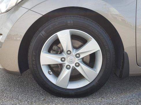 Used 2013 Hyundai Elantra GLS w/ Preferred Pkg FWD image 27