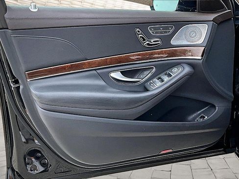 Used 2018 Mercedes-Benz S 560 4MATIC Sedan image 15
