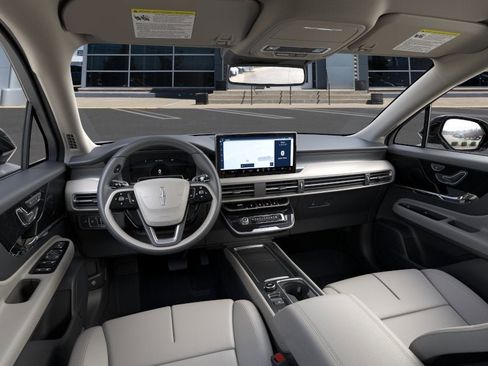 New 2026 Lincoln Corsair Premiere w/ Rear Removable Package Tray AWD/4WD image 9