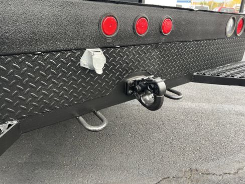 Used 2019 RAM 5500 Tradesman w/ Chrome Appearance Group image 14