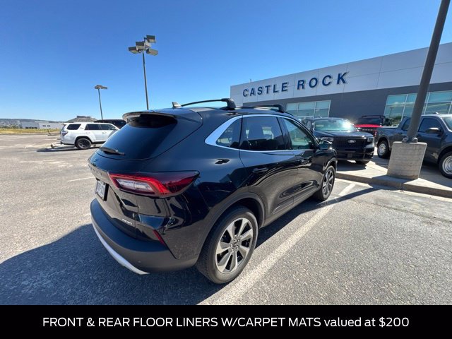 Used 2023 Ford Escape Platinum w/ Premium Technology Package AWD/4WD image 4