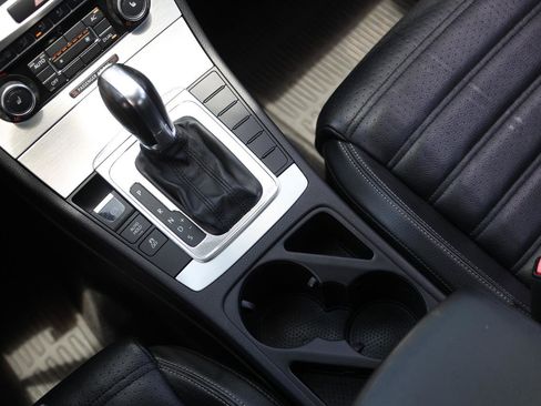 Used 2012 Volkswagen CC Lux FWD image 37