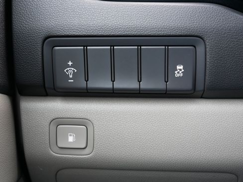 Used 2016 Kia Sedona EX image 26