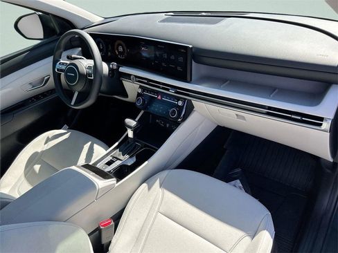 New 2026 Hyundai Tucson SEL image 17