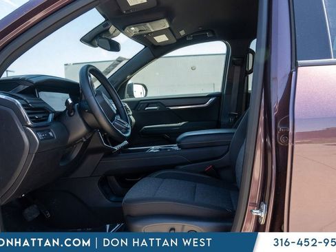 Used 2025 GMC Acadia Elevation image 3