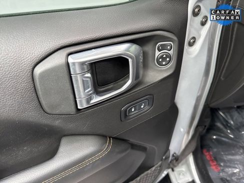 Used 2022 Jeep Wrangler Unlimited Sahara image 12