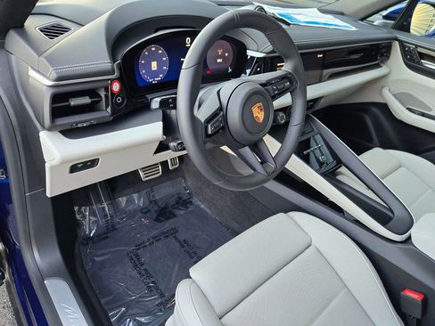 New 2025 Porsche Macan 4S Electric image 4