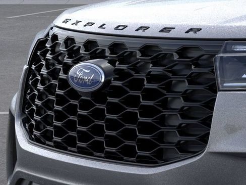 New 2025 Ford Explorer ST-Line w/ Premium Package RWD image 47
