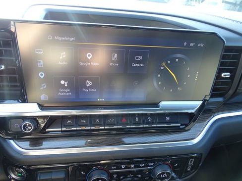 Certified 2022 Chevrolet Silverado 1500 LT Trail Boss w/ LT Trail Boss Premium Package AWD/4WD image 11
