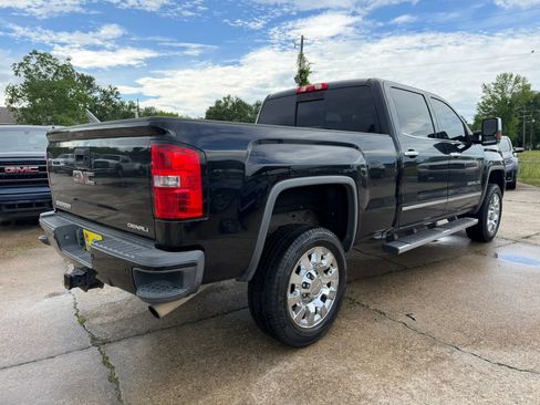 Used 2016 GMC Sierra 2500 Denali w/ Driver Alert Package AWD/4WD image 6
