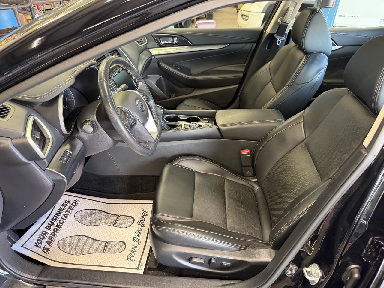 Used 2019 Nissan Maxima 3.5 SL w/ Floor Mat Group FWD image 11