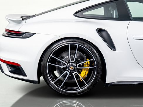 Used 2022 Porsche 911 Turbo S image 8