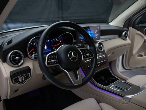 Used 2022 Mercedes-Benz GLC 300 4MATIC image 27