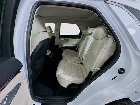 New 2026 Genesis GV70 2.5T Advanced AWD/4WD image 17