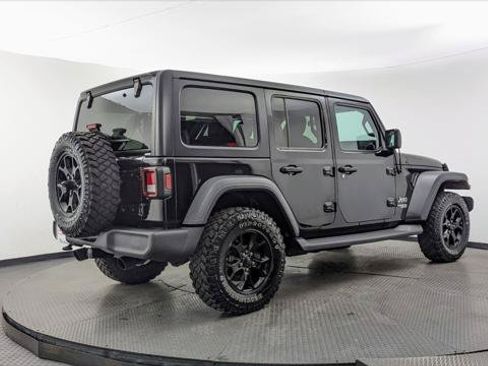 Used 2018 Jeep Wrangler Unlimited Sport S AWD/4WD image 8