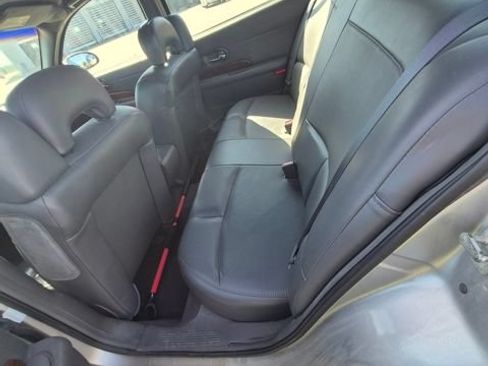 Used 2005 Buick Le Sabre Custom w/ Leather and Sound Group FWD image 11