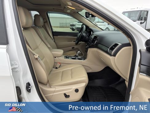 Used 2021 Jeep Grand Cherokee Limited image 15