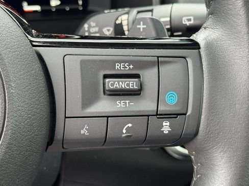 Used 2024 Nissan Rogue SL w/ SL Premium Package FWD image 18