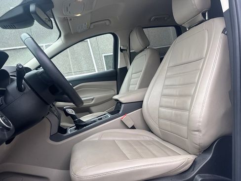 Used 2018 Ford Escape SEL w/ Ford Safe & Smart Package AWD/4WD image 9