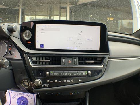 Certified 2025 Lexus ES 300h ES 300h w/ Premium Package image 19