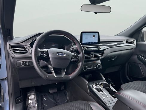 Certified 2025 Ford Escape ST-Line FWD image 9