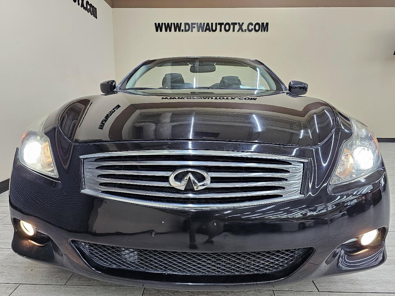 Used 2013 INFINITI G37 Convertible w/ Premium Pkg RWD image 3