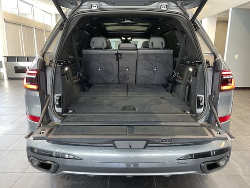 Used 2023 BMW X7 xDrive40i w/ M Sport Package image 41