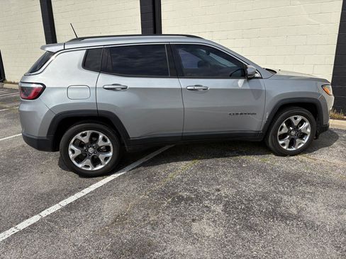 Used 2021 Jeep Compass Limited FWD image 4