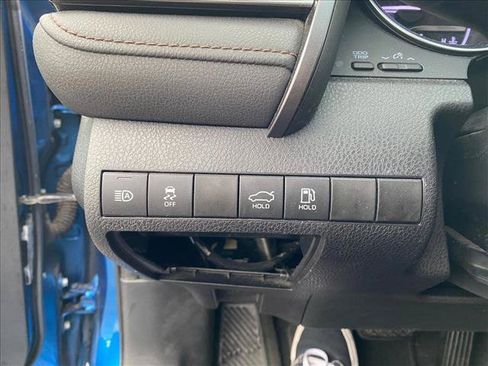 Used 2019 Toyota Camry XLE FWD image 12