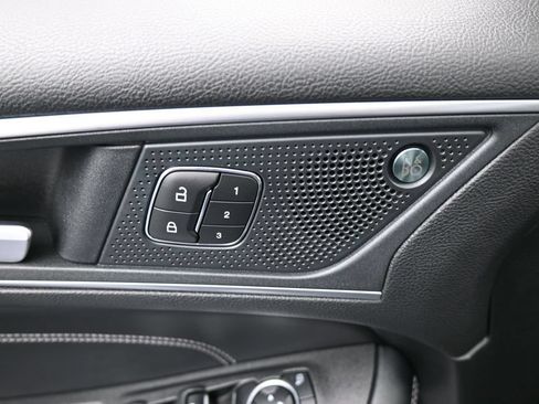 Used 2024 Ford Edge Titanium AWD/4WD image 15