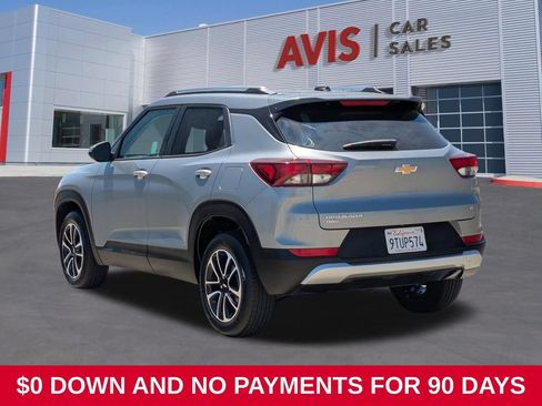 Used 2025 Chevrolet TrailBlazer LT AWD/4WD image 9