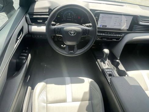 Used 2025 Toyota Camry SE w/ Multimedia Upgrade Package FWD image 11