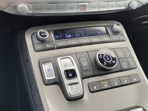 Used 2022 Hyundai Palisade Limited image 25