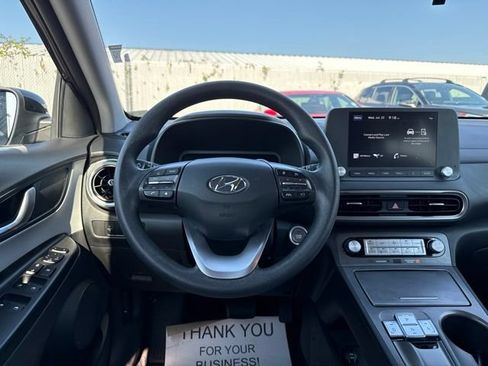 Used 2023 Hyundai Kona SE FWD image 18