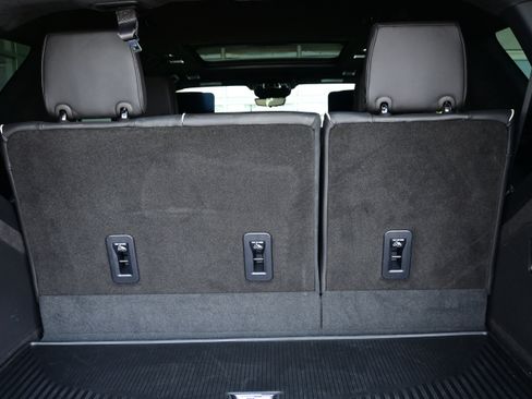 Used 2025 Cadillac Escalade Sport Platinum image 13