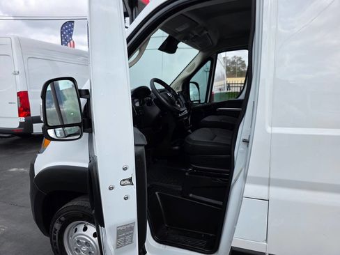 Used 2023 RAM ProMaster 3500 w/ Driver Convenience Group image 13