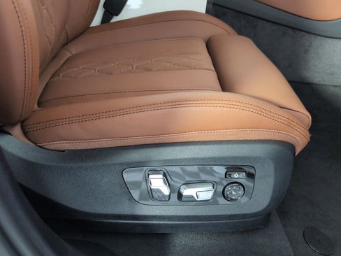 New 2026 BMW X6 M60i image 32