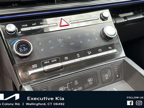 Used 2024 Hyundai Santa Fe Calligraphy AWD/4WD image 18