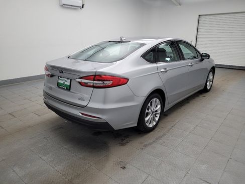 Used 2020 Ford Fusion SE image 9