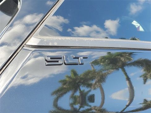 Used 2019 GMC Terrain SLT w/ Black Edition image 8