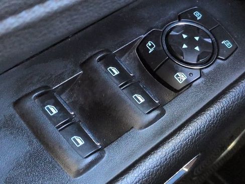 Used 2021 Ford Expedition XLT RWD image 24