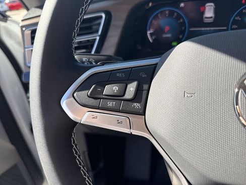 New 2026 Volkswagen Atlas SE FWD image 16