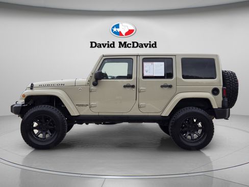 Used 2017 Jeep Wrangler Unlimited Rubicon w/ Connectivity Group AWD/4WD image 2