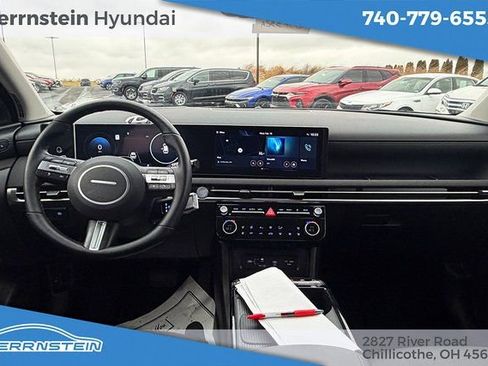 Used 2025 Hyundai Tucson Limited image 6
