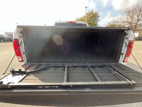 Used 2015 RAM 1500 Outdoorsman image 12