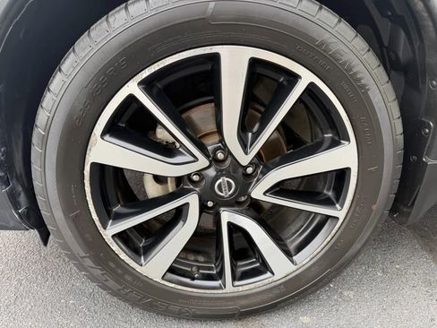 Used 2018 Nissan Rogue SL w/ Premium Package FWD image 30