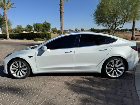 Used 2018 Tesla Model 3 Long Range AWD/4WD image 5