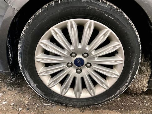 Used 2016 Ford Fusion SE image 8