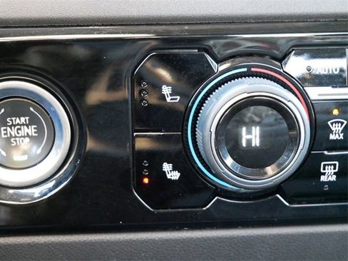 Used 2023 Chevrolet Silverado 1500 LT image 21