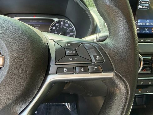 Used 2024 Nissan Sentra SV FWD image 24